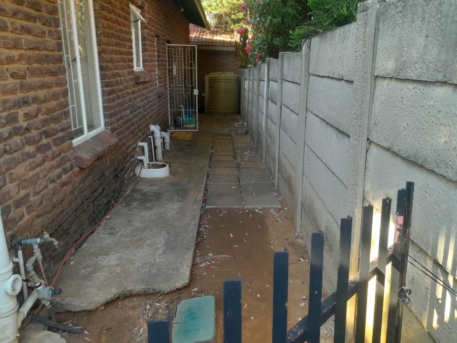 3 Bedroom Property for Sale in Geelhoutpark North West